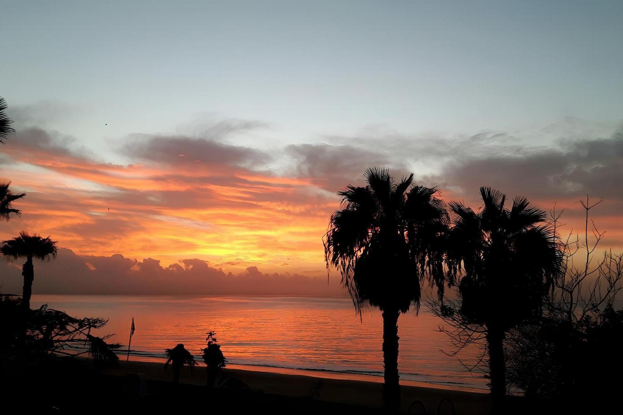 Vistas De Ensueno Al Mar En Playa Del Aguila Villa Eksteriør billede